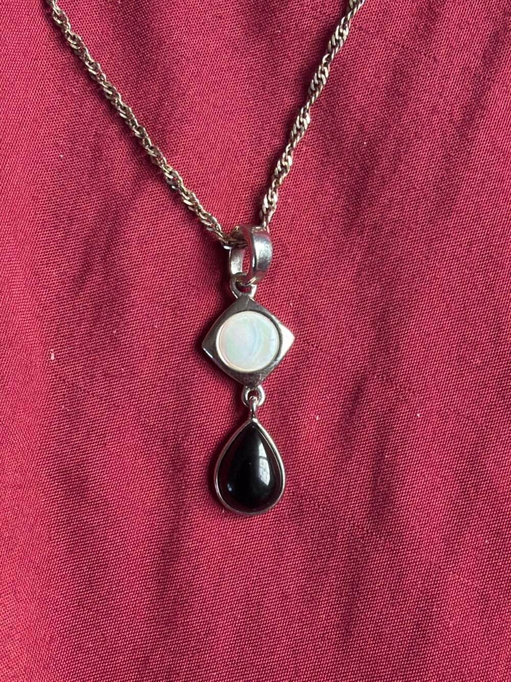 Milor 925 Sterling Silver Mother of Pearl Black Onyx Pendant Necklace